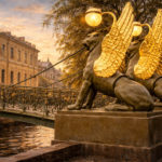 Банковский мост в Санкт-Петербурге - место с грифонами